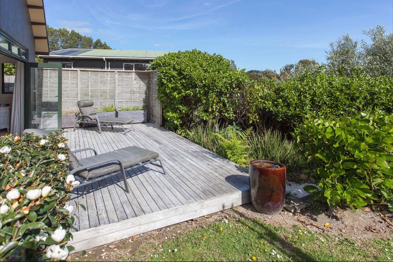 443 Sea View Road, Onetangi, Waiheke Island - Carousel 24