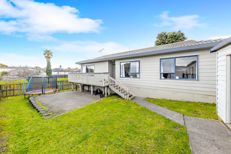 2/73 Etherton Drive, Weymouth, Auckland - Carousel 2