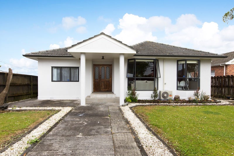 1B Olsen Avenue, Hillsborough, Auckland - Carousel 1