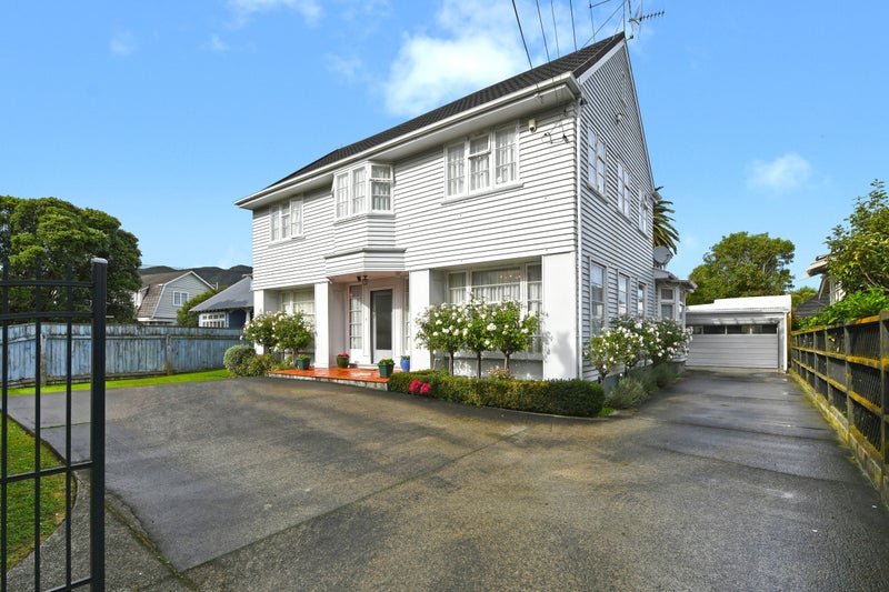 26 Totara Crescent, Woburn, Lower Hutt - Carousel 1