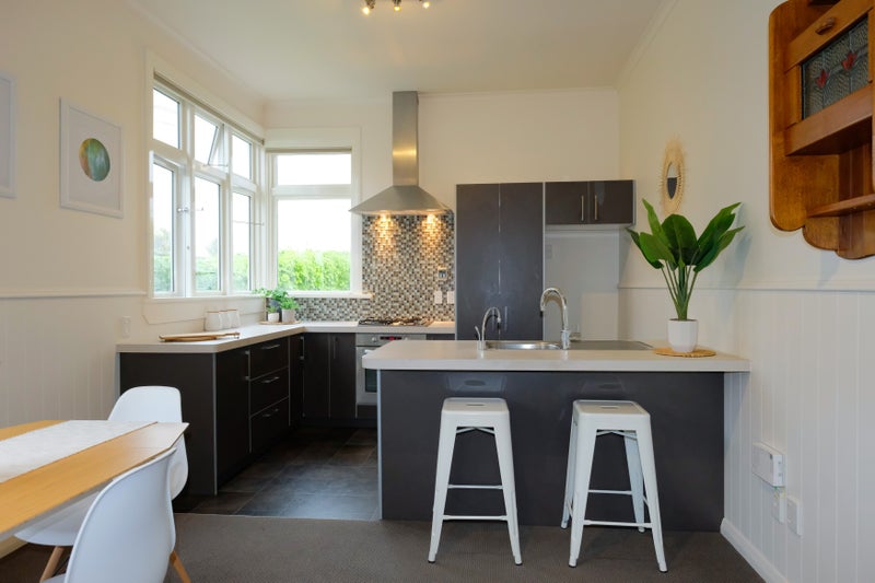 12 Sheen Street, Roslyn, Dunedin - Carousel 2