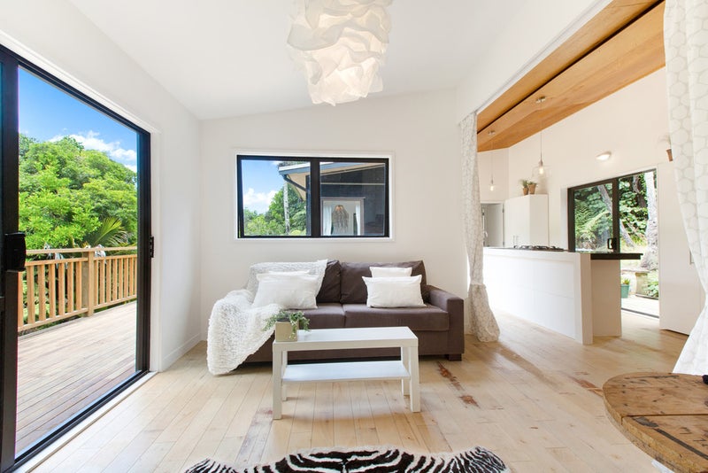 25 Kennedy Road, Surfdale, Waiheke Island - Carousel 1