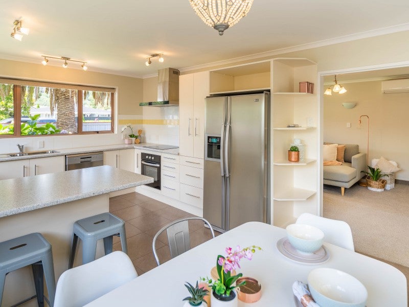 95 Rimu Road, Raumati Beach, Paraparaumu - Carousel 2