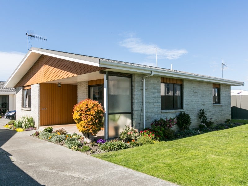 1/4 Lee Road, Taradale, Napier - Carousel 1