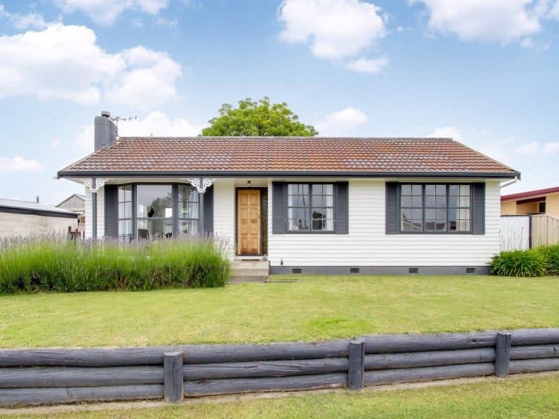 3 Selkirk Street, Tamatea, Napier - Carousel 1