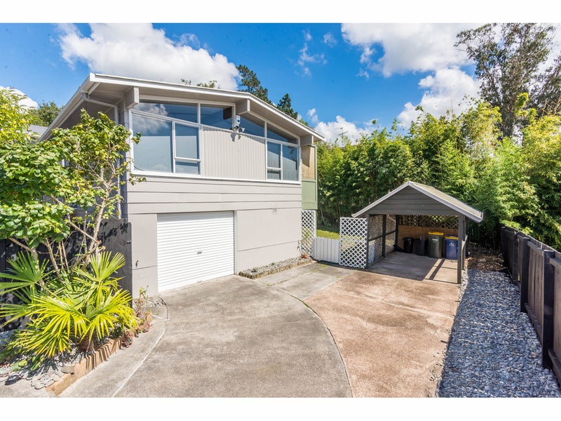 8 Longreach Drive, Sunnyvale, Auckland - Carousel 1