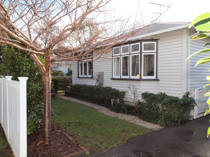 33 Boulcott Street, Boulcott, Lower Hutt - Carousel 1