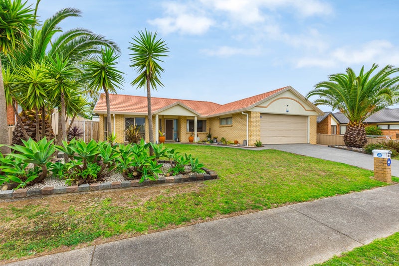 10 Crossandra Drive, Mangere, Auckland - Carousel 1