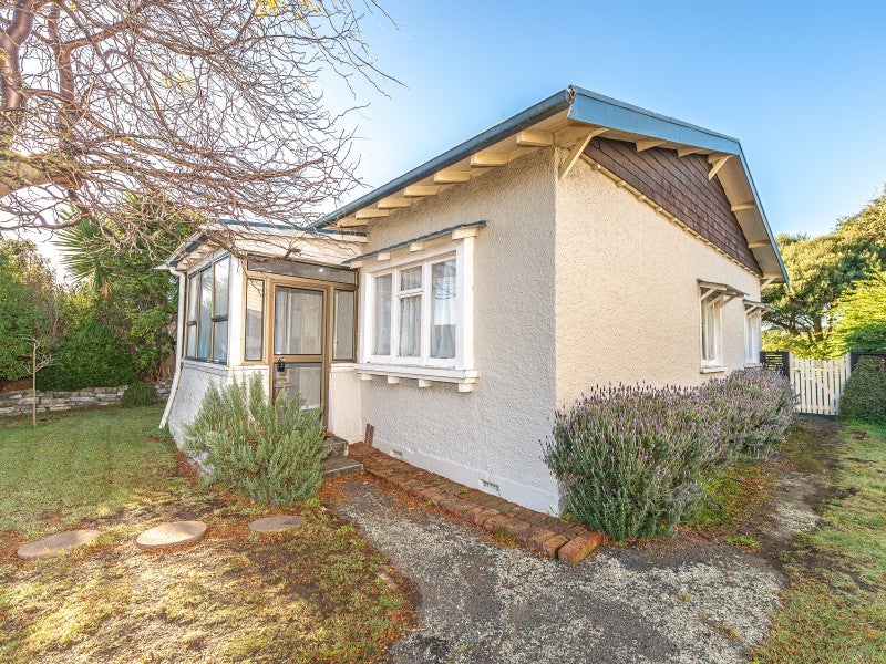 5 Alma Road, Gonville, Whanganui - Carousel 1