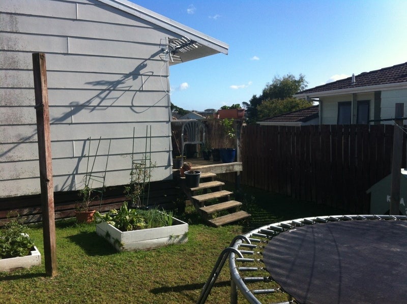 1/27 Kennington Drive, Clendon Park, Auckland - Carousel 1