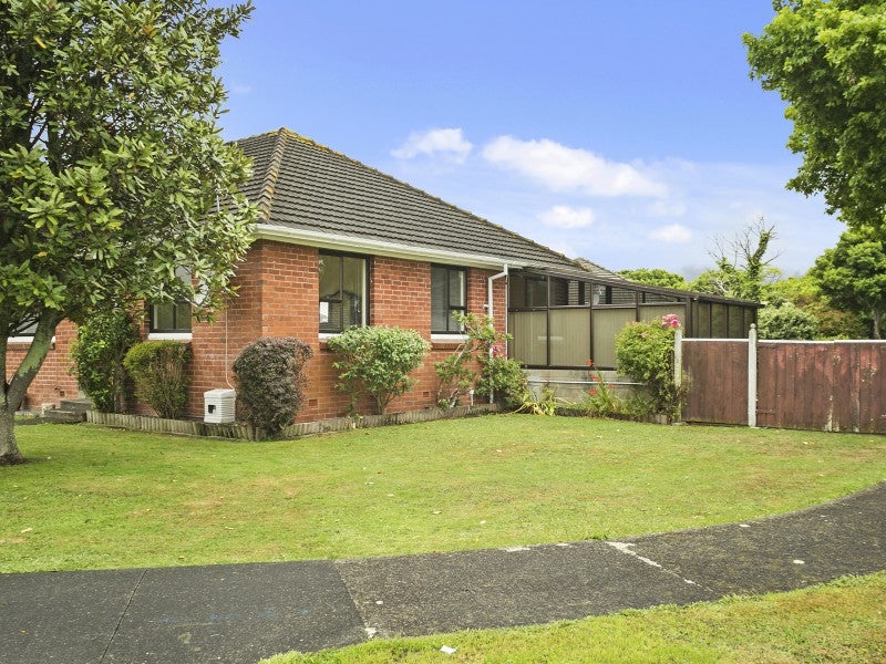 8 Sladden Street, Naenae, Lower Hutt - Carousel 16