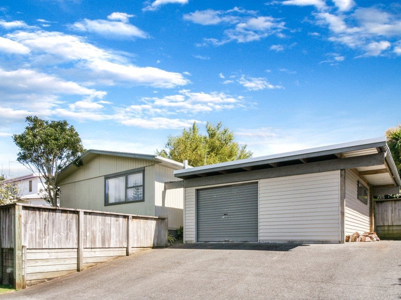 4 Benbow Place, Westown, New Plymouth - Carousel 2