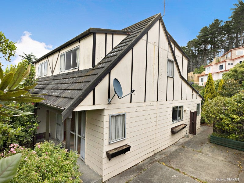 7B Percy Dyett Drive, Karori, Wellington - Carousel 1