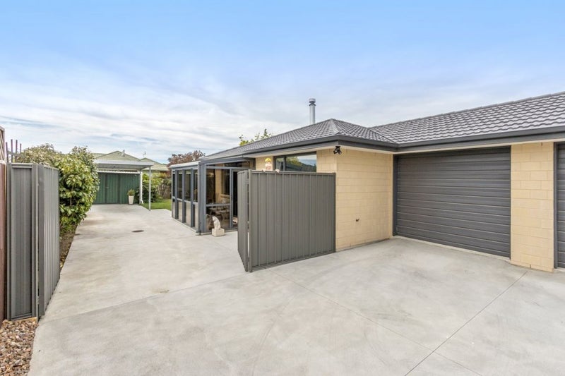 2/14 Lamorna Road, Parklands, Christchurch - Carousel 12