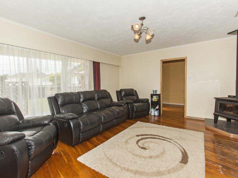 24 Wright Street, Wainuiomata, Lower Hutt - Carousel 2