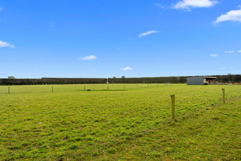 288 Clintons Road, Charing Cross, Darfield - Carousel 13