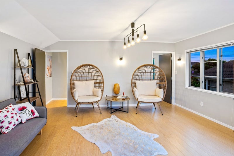 9 Hepburn Road, Glendene, Auckland - Carousel 2