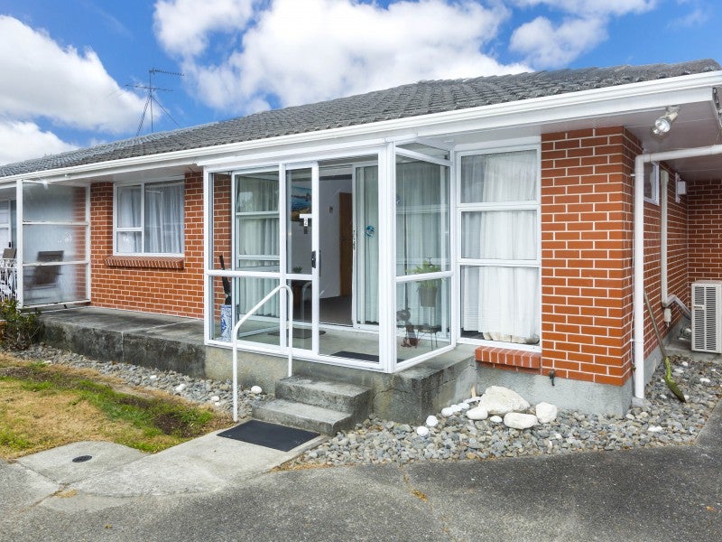 2/528 Fergusson Drive, Trentham, Upper Hutt - Carousel 1