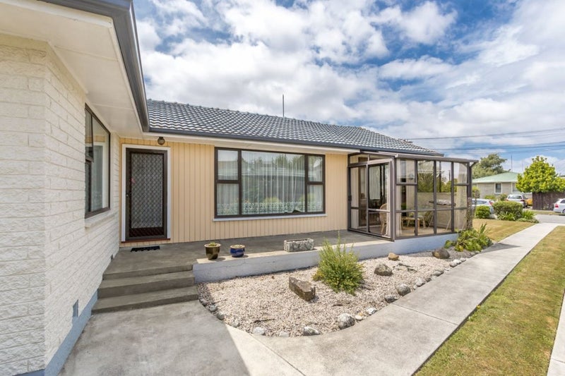 9 Erin Crescent, Mairehau, Christchurch - Carousel 2