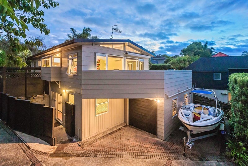 108A Gowing Drive, Meadowbank, Auckland - Carousel 1