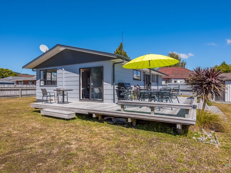 21 William Booth Grove, Trentham, Upper Hutt - Carousel 1