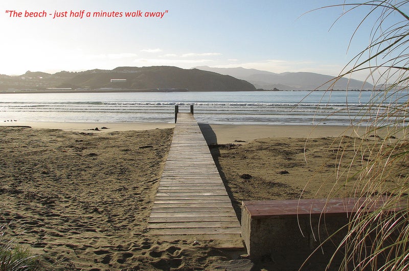 1/200 Onepu Road, Lyall Bay, Wellington - Carousel 1