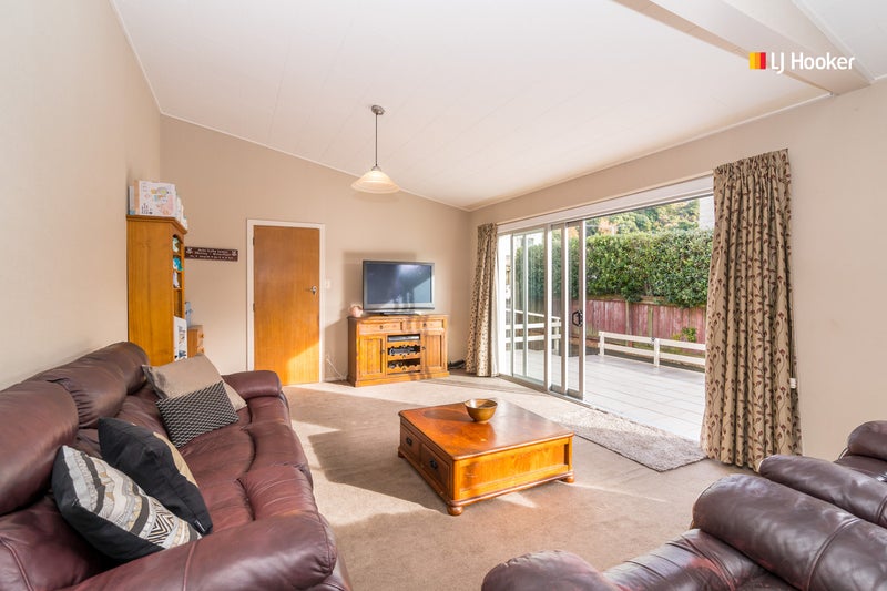 42A Beach Street, Saint Clair, Dunedin - Carousel 2