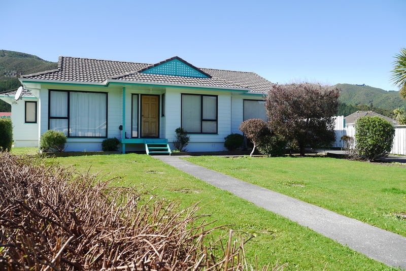 16 Grimsby Grove, Wainuiomata, Lower Hutt - Carousel 2