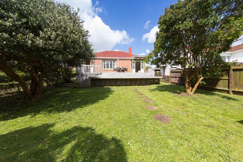 69 Tahapa Crescent, Meadowbank, Auckland - Carousel 1