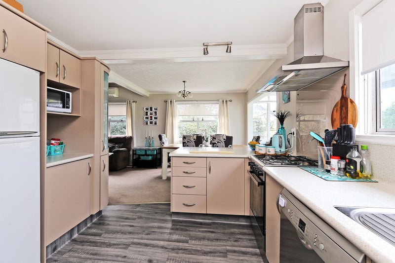 116 Frederick Street East, Mayfair, Hastings - Carousel 2