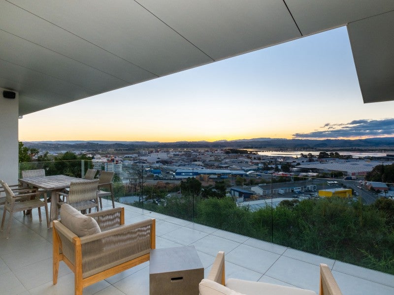 54A Simla Terrace, Hospital Hill, Napier - Carousel 24