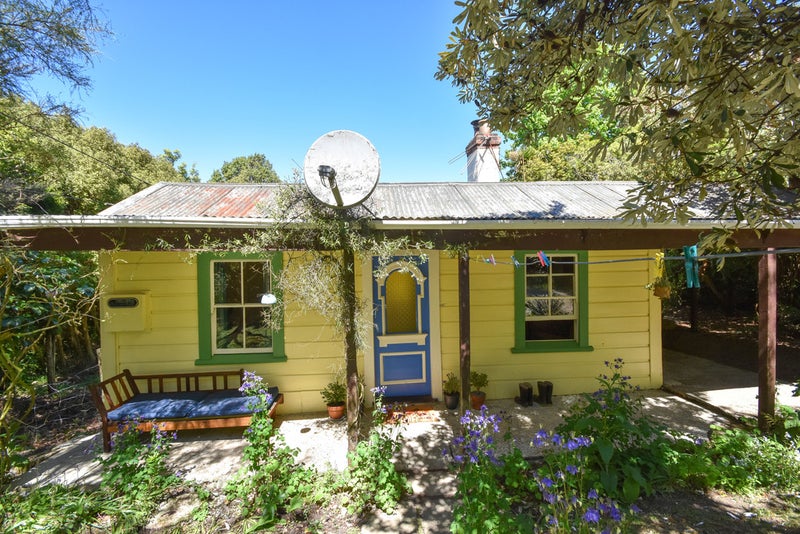 28 Ellesmere Street, Ravensbourne, Dunedin - Carousel 2