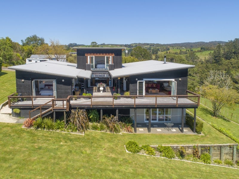 454 Wainui Road, WHAKAMARAMA, KATIKATI - Carousel 24