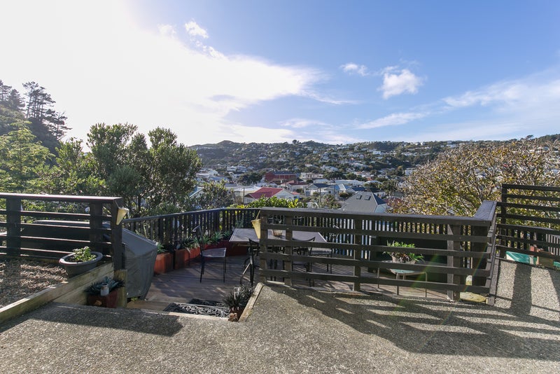 9/3 Severn Street, Island Bay, Wellington - Carousel 26