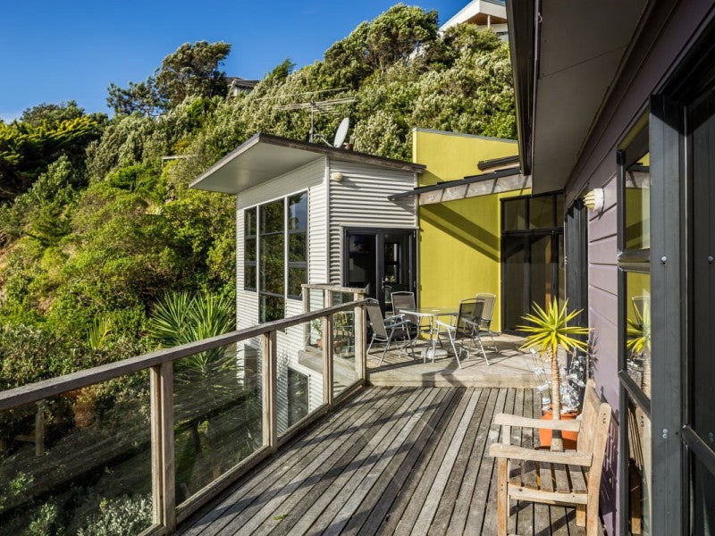 27 Seaview Road, Paremata, Porirua - Carousel 25