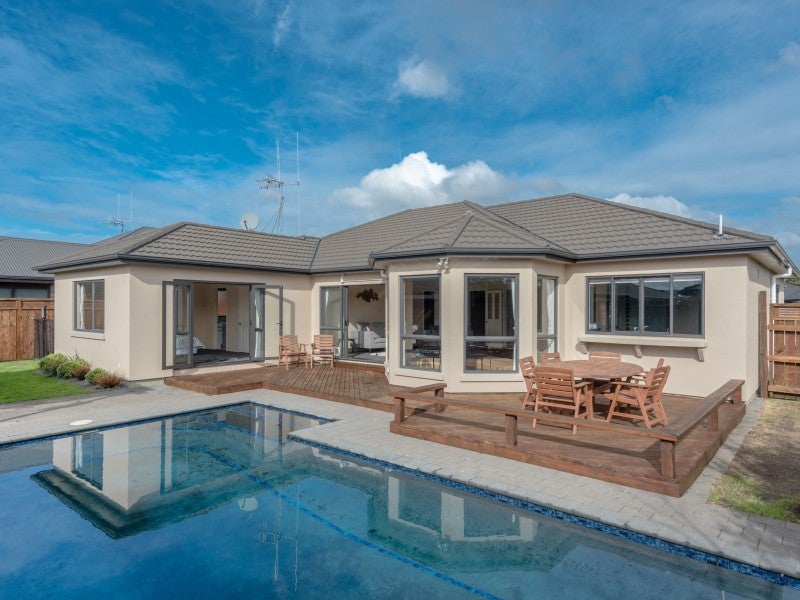 13 Strathmore Drive, Rototuna, Hamilton - Carousel 2