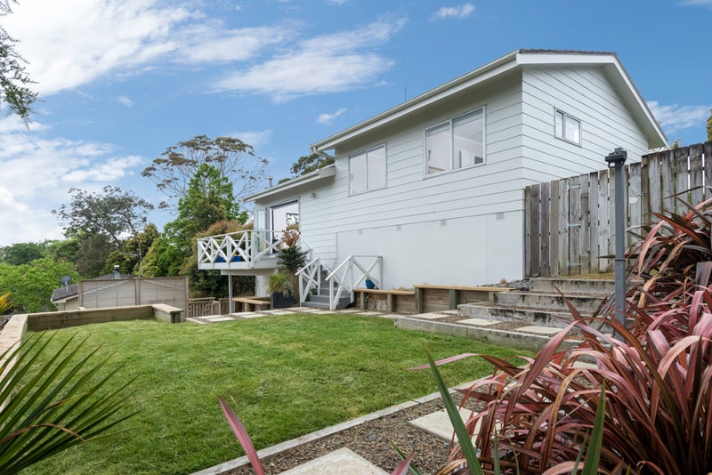 74 Robbies Road, Shelly Park, Auckland - Carousel 2