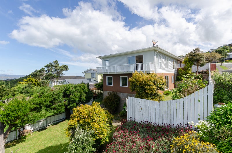 28 Rajkot Terrace, Broadmeadows, Wellington - Carousel 1