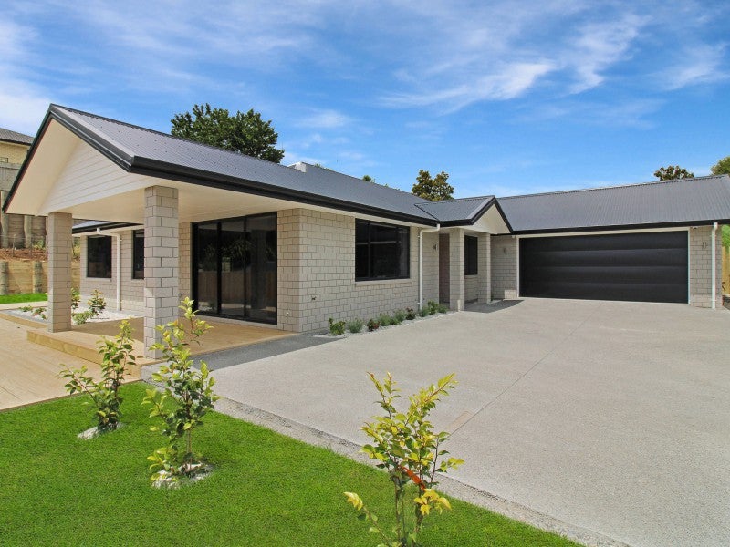 2 Frederick Place, Whalers Gate, New Plymouth - Carousel 1