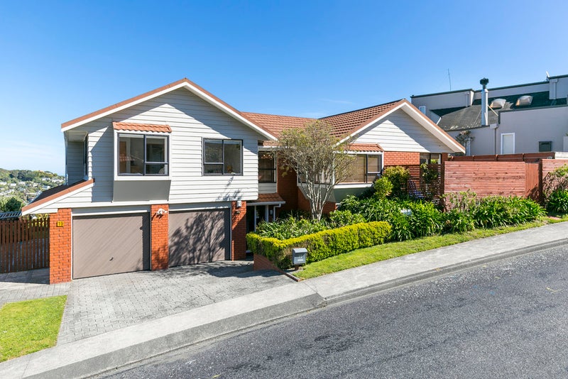 19 Satara Crescent, Khandallah, Wellington - Carousel 1