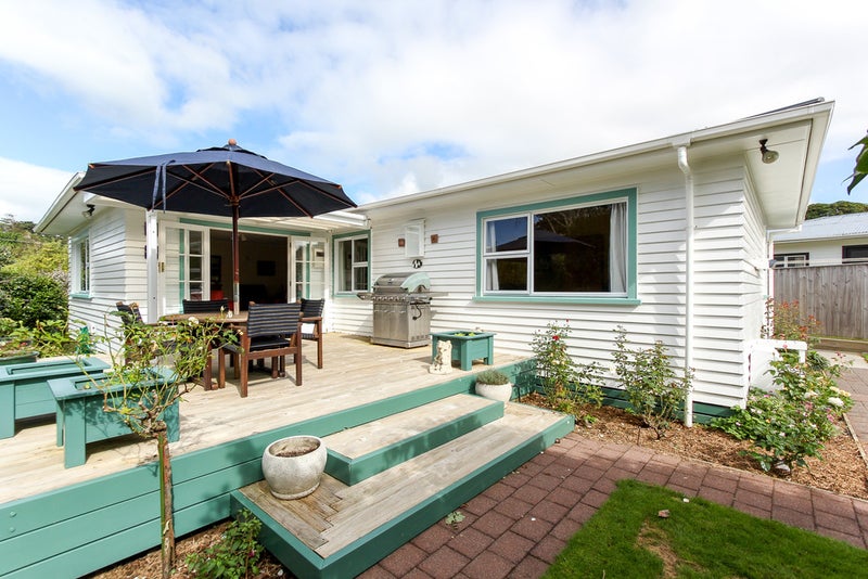 4 Lambton Terrace, Welbourn, New Plymouth - Carousel 1