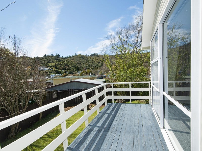 4 Holborn Drive, Stokes Valley, Lower Hutt - Carousel 20