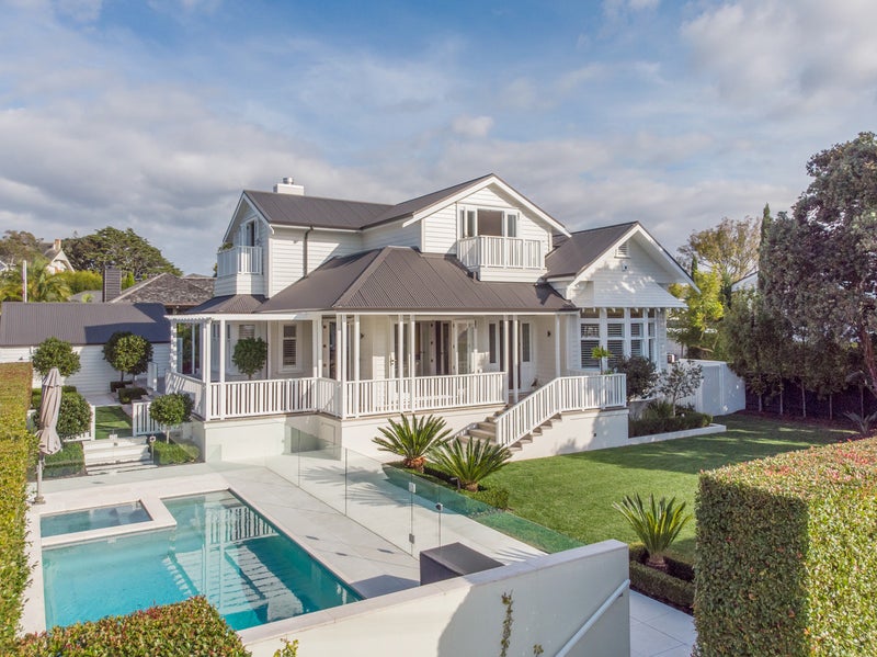 22 Bella Vista Road, Herne Bay, Auckland - Carousel 1