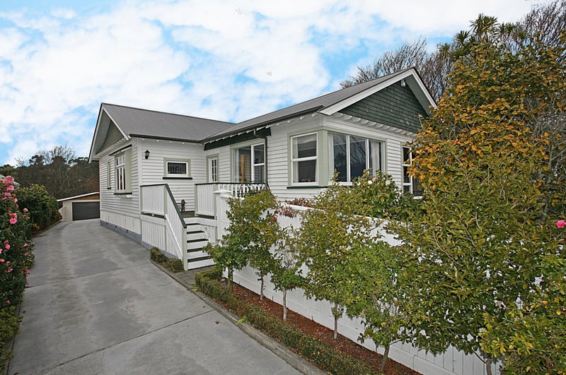 27 Hackthorne Road, Cashmere, Christchurch - Carousel 1