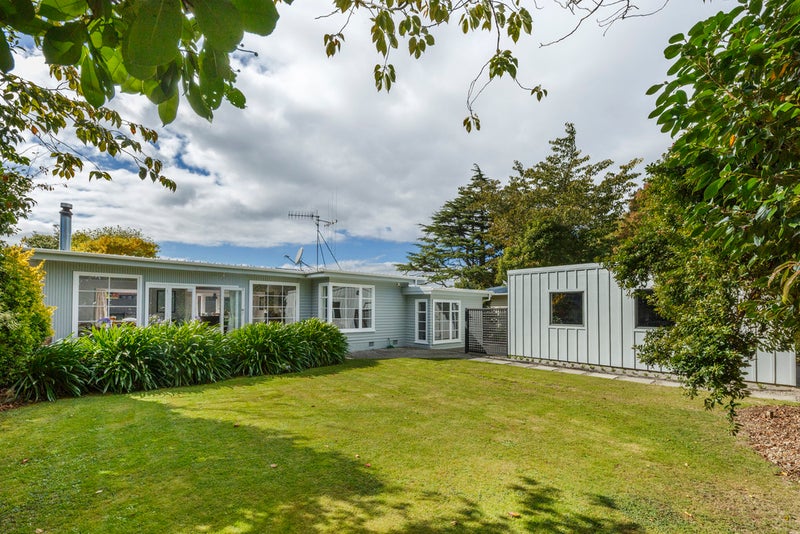 15 Collingwood Street, Hokowhitu, Palmerston North - Carousel 1