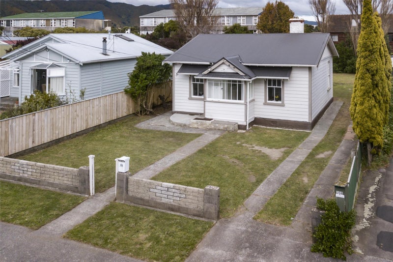 13 Randwick Crescent, Moera, Lower Hutt - Carousel 1