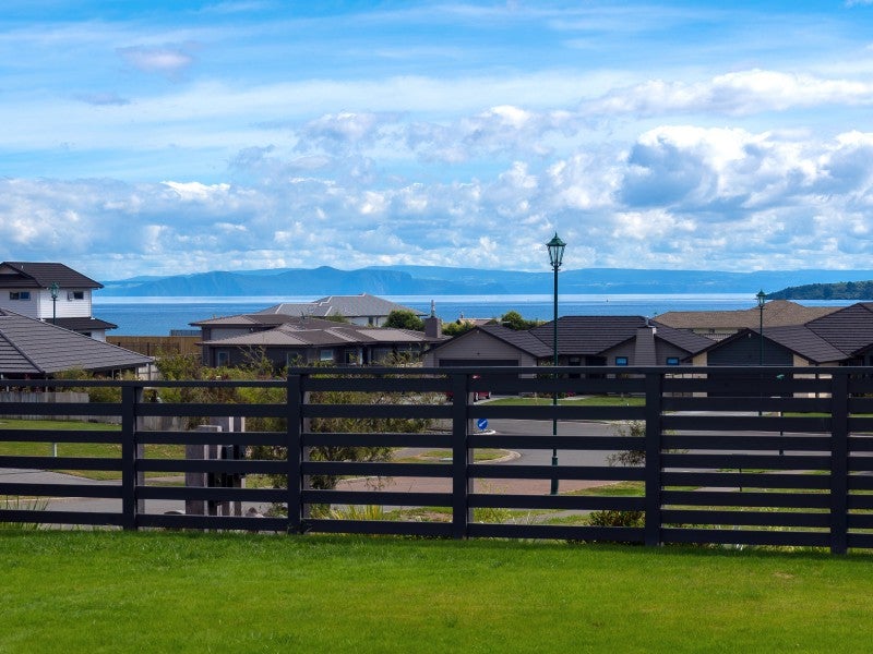 11 Loloma Way, Wharewaka, Taupo - Carousel 2