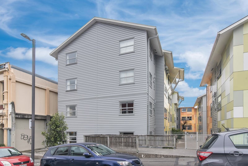 8/19 Drummond Street, Mount Cook, Wellington - Carousel 1