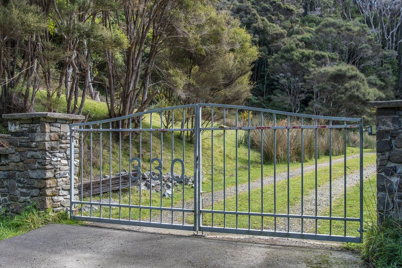 330 South Karori Road, Karori, Wellington - Carousel 1