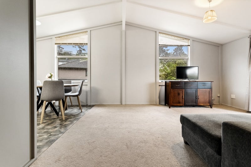 2/6 Valecrest Place, Bayview, Auckland - Carousel 22
